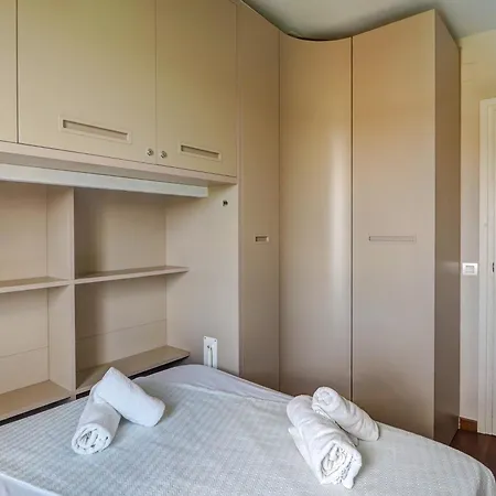 Balmins Surf By Hello Homes * سيدجيس